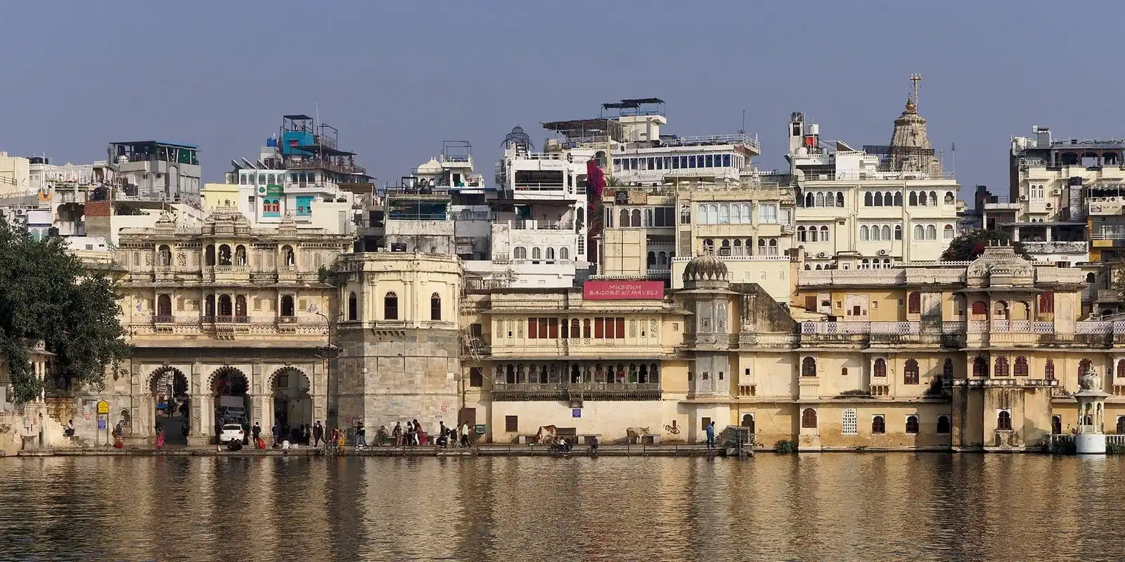 Gangaur Ghat and Bagore ki Haveli on the lakefront